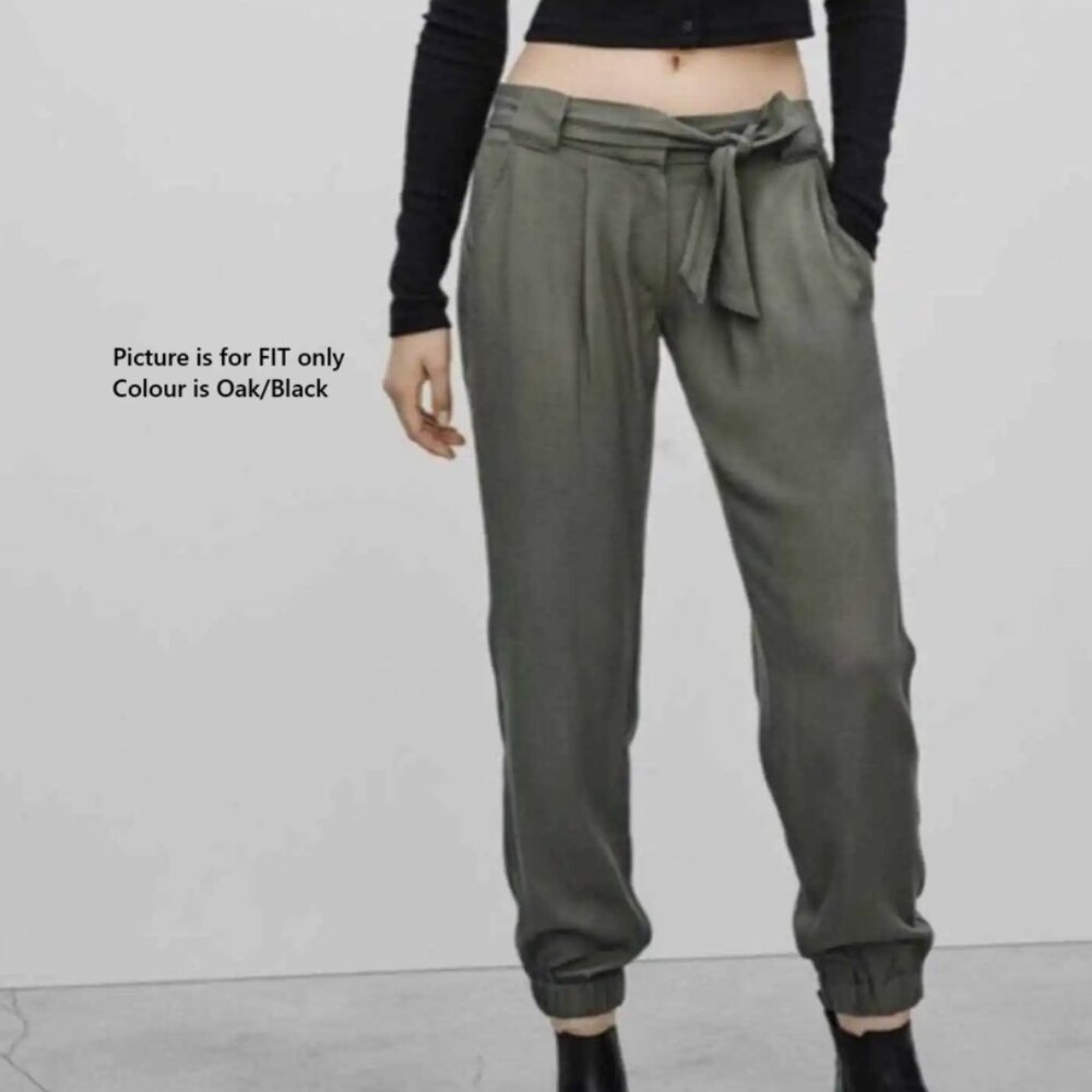 Talula Lechuza Pant Size 0 in Oak/Black